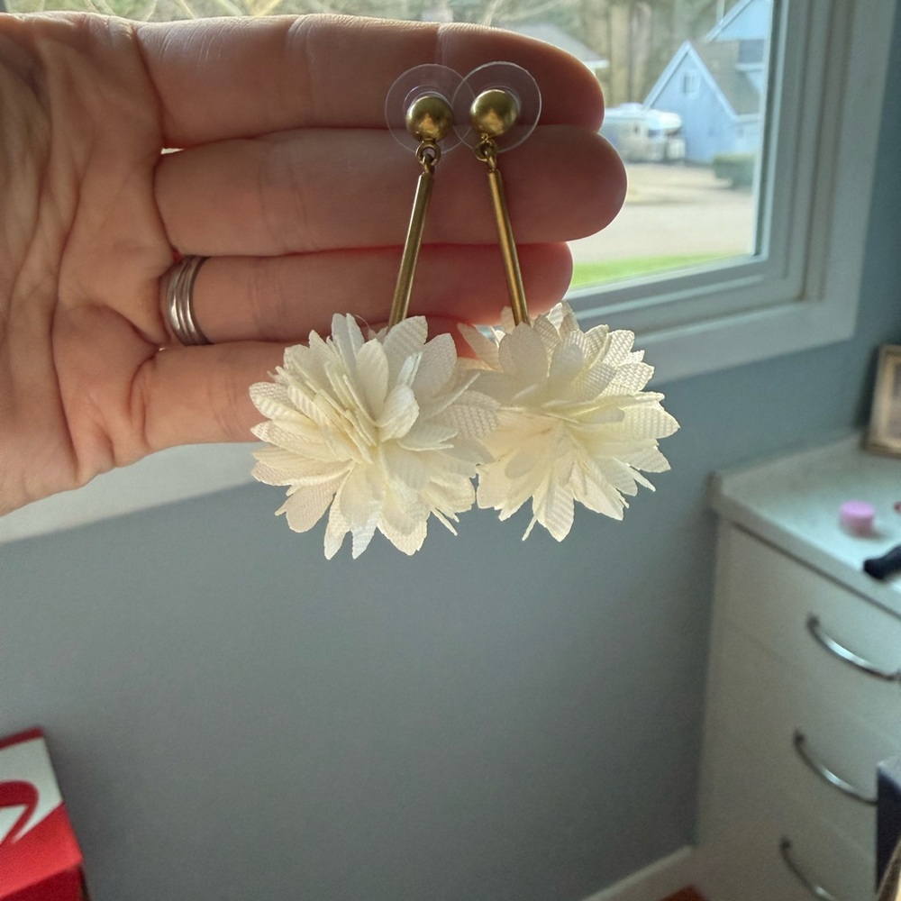 J. Crew Factory Cream and Gold Flower Earrings